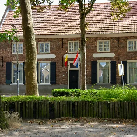 Bumblebee Apartment Baarle-Nassau